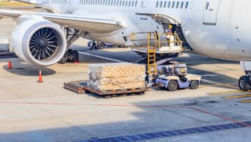 รู้แล้วกระจ่าง!! 5 เหตุผล ทำไมการขนส่งสินค้าแบบ air freight ถึงมีค่าใช้จ่ายสูงกว่าขนส่งทั่วไป
